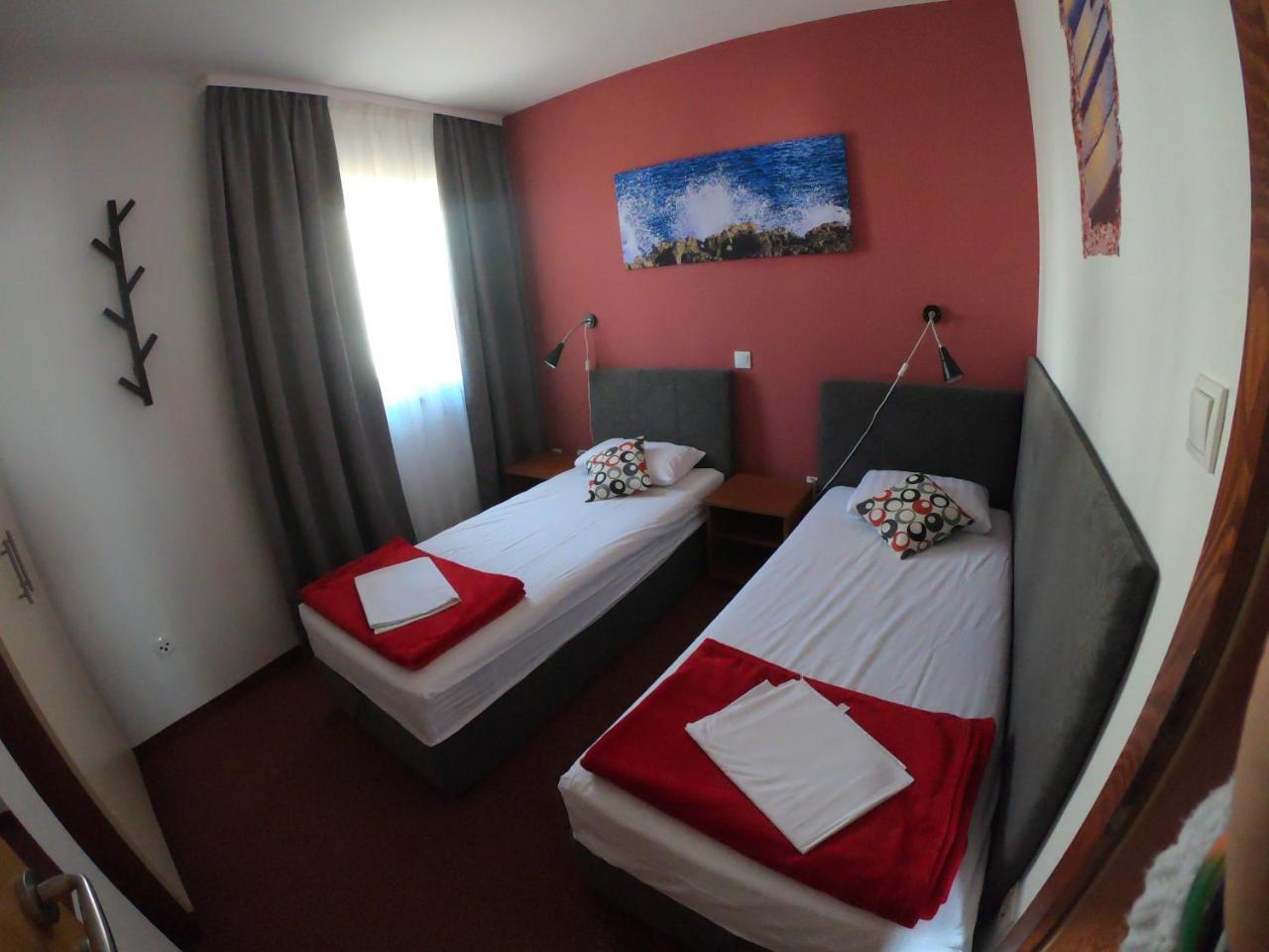Apartments Myadria Malinska Exterior photo
